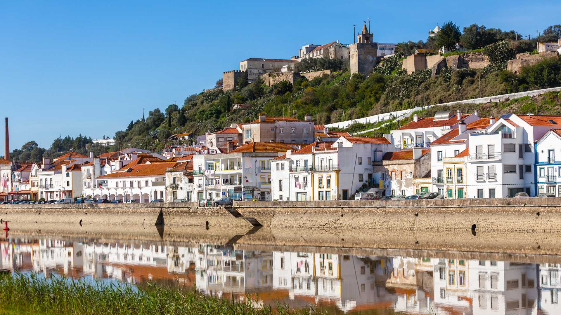 포르투갈 사두 강 근처 알카세르 두 살의 모습